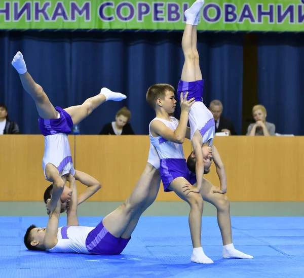 Orenburg Rusia Mayo 2017 Años Los Niños Compiten Acrobacias Deportivas — Foto de Stock