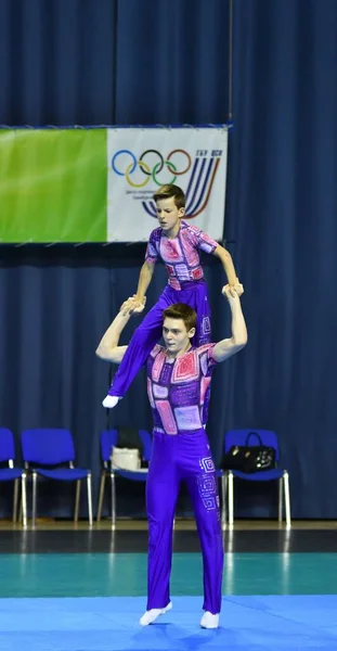 Orenburg Oroszország May 2017 Years Boys Competin Sports Acrobatics Open — Stock Fotó