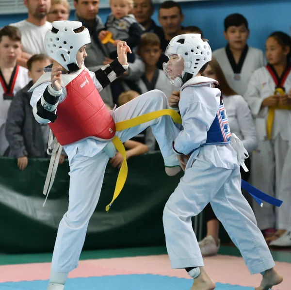 Orenburg Oroszország Október 2019 Fiúk Versenyeznek Taekwondo Orenburg Open Taekwondo — Stock Fotó