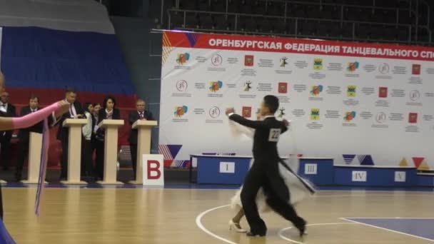 Orenburg Rússia Novembro 2019 Menina Jovem Competem Danças Esportivas Campeonatos — Vídeo de Stock