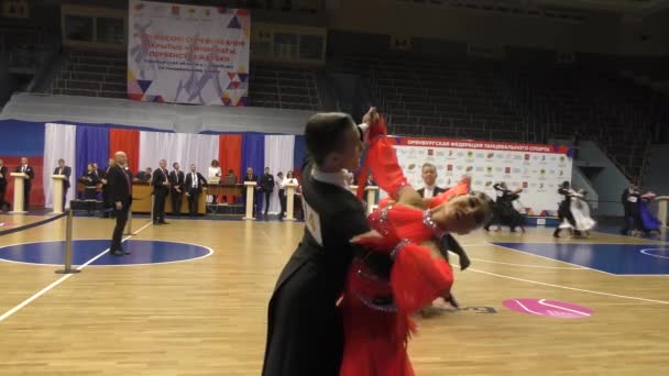 Orenburg Russia November 2019 Girl Young Man Compete Sports Dances — Stock Video