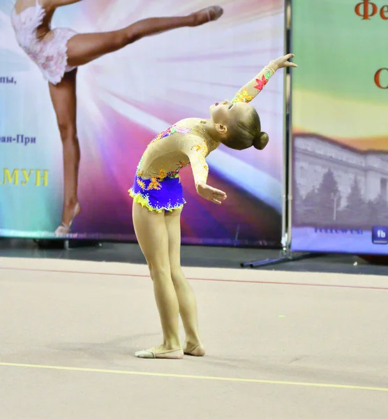 Orenburg Russia Novembre 2017 Anno Ragazze Gareggiano Nella Ginnastica Ritmica — Foto Stock