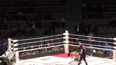 Orenburg, Rusya - 30 Ağustos 2019: Erkekler Uluslararası Dövüş Sanatları Turnuvası (MMA) M - 1 Challenge 104