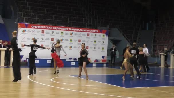 Orenburg Rússia Novembro 2019 Menina Jovem Competem Danças Esportivas Campeonatos — Vídeo de Stock