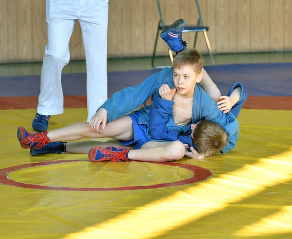 Orenburg Rusland Februari 2019 Jongens Wedstrijden Zelfverdediging Zonder Wapens Het — Stockfoto