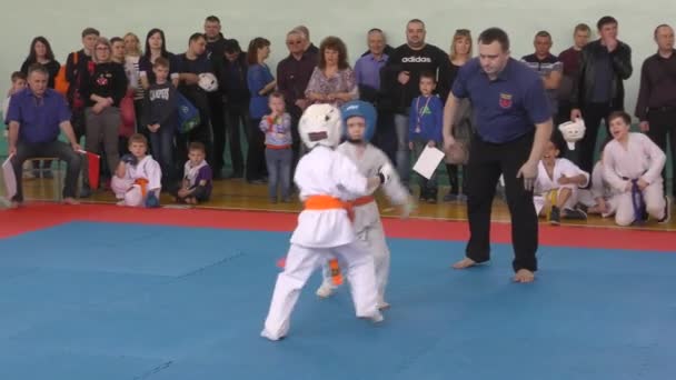 Orenburg Rusia April 1919 Anak Laki Laki Bertanding Dalam Karate — Stok Video