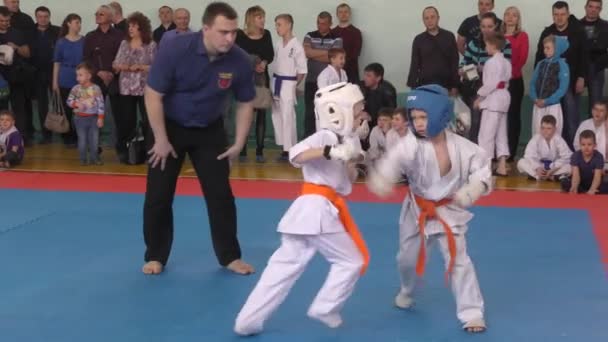 Orenburg Rusia Abril 1919 Los Niños Compiten Karate Campeonato Abierto — Vídeo de stock