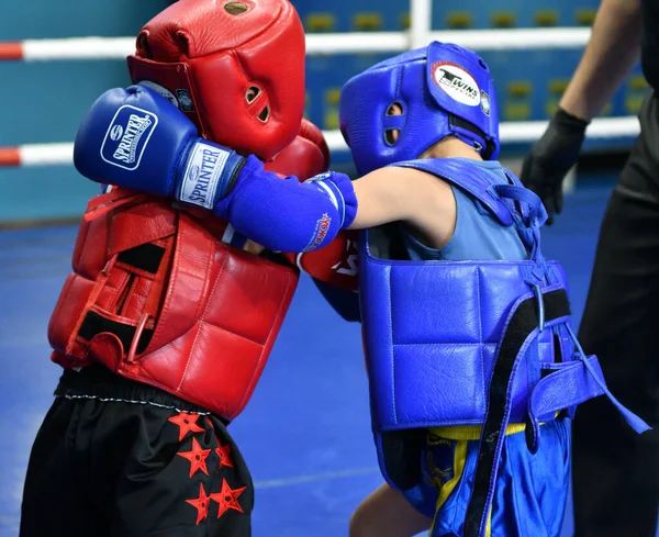 Orenburg Russie Octobre 2019 Les Garçons Concourent Boxe Thaïlandaise Pour — Photo