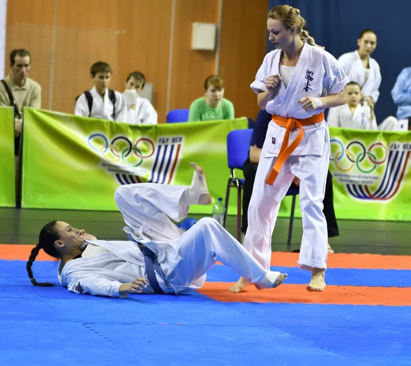 Orenburg Ryssland Mars 2017 Flickor Tävlar Karate Championship Orenburg Regionen — Stockfoto