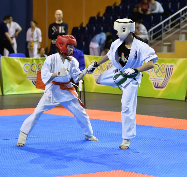 Orenburg Russia Marzo 2017 Anno Ragazze Competono Nel Karate Sul — Foto Stock