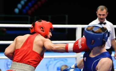 Orenburg, Rusya - 7 Mayıs 2017: Çocuk boksörler arasında 1999-2000 yılları arasında Rusya Şampiyonası 'na katılan boksörler