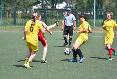  Orenburg, Rusya - 12 Haziran 2019: Rusya Günü 'ne adanmış kadınlar futbol turnuvası