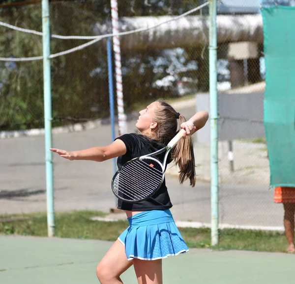 Orenburg Rusia Agosto 2017 Año Niña Jugando Tenis Los Premios — Foto de Stock