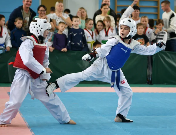 Orenburg Russia October 2019 Αγόρια Διαγωνίζονται Στο Taekwondo Στο Orenburg — Φωτογραφία Αρχείου