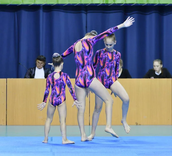 Orenburg Rússia Maio 2017 Anos Menina Competir Acrobacias Esportivas Open — Fotografia de Stock