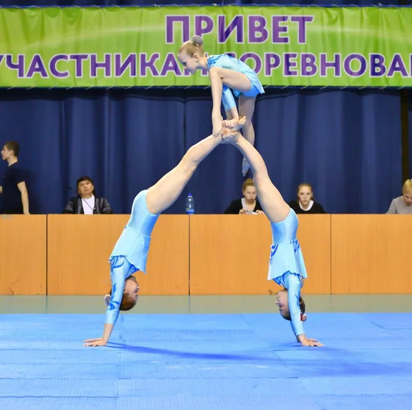 Orenburg Rússia Maio 2017 Anos Menina Competir Acrobacias Esportivas Open — Fotografia de Stock