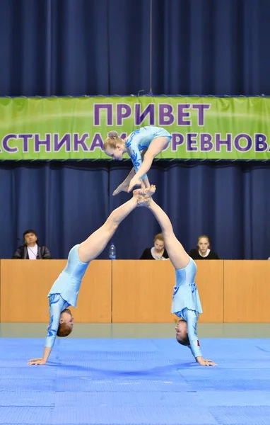 Orenburg Russie Mai 2017 Ans Une Fille Concourt Acrobatie Sportive — Photo