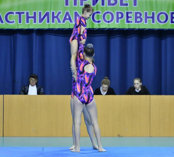 Orenburg Rússia Maio 2017 Anos Menina Competir Acrobacias Esportivas Open — Fotografia de Stock