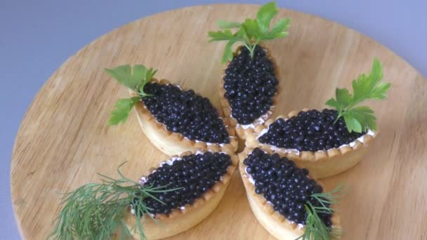 Tartaletas Con Caviar Negro Verduras Frescas — Vídeos de Stock