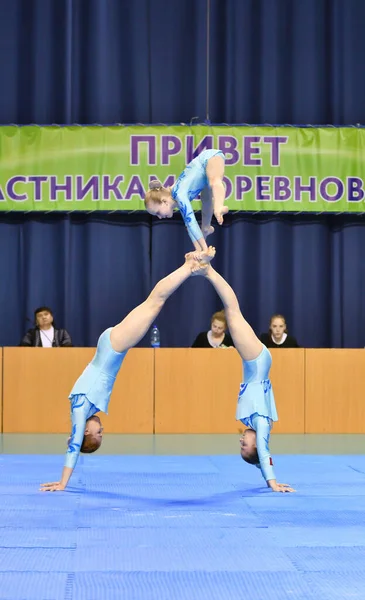 Orenburg Rusia Mayo 2017 Años Chica Compite Acrobacias Deportivas Open — Foto de Stock