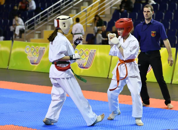 Orenburg Russia Marzo 2017 Anno Ragazze Competono Nel Karate Sul — Foto Stock