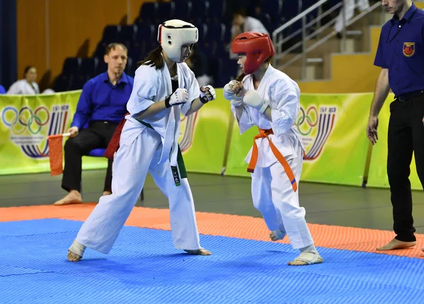 Orenburg Russland März 2017 Jahr Mädchen Karate Wettbewerb Auf Der — Stockfoto