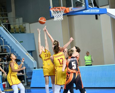 Orenburg, Rusya - 24 Kasım 2019: Kızlar 
