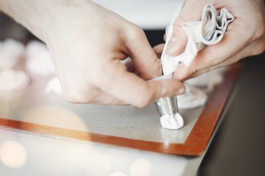 Beyaz Marshmallow pişirme işlemi