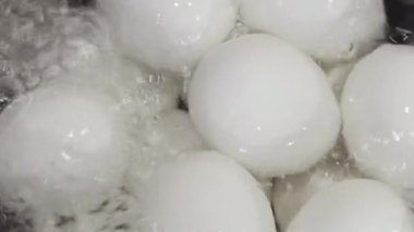 üstten görünüm yumurta kaynama