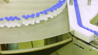 Konveyör teneke Fabrikası'nda ilaçlarla