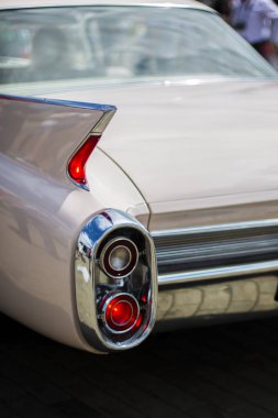 Eski Amerikan arabasının arka ışıkları