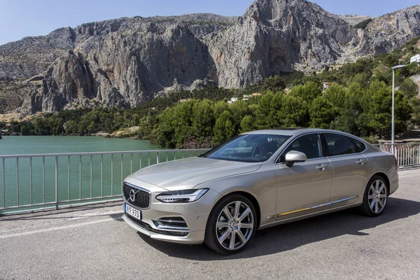 İspanya, Campamento 16 Haziran 2016volvo S90 Test sürüşü dağın üzerinde