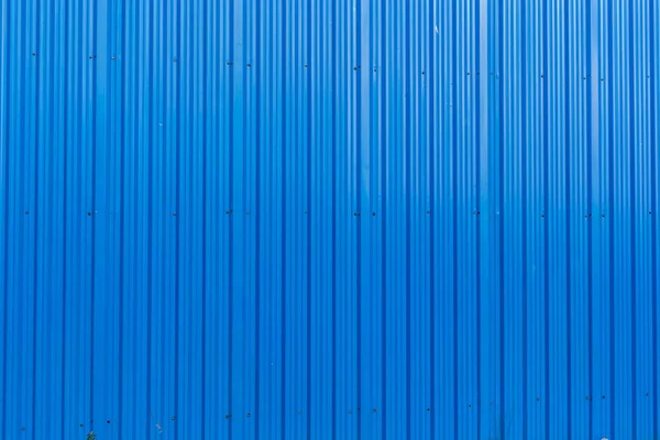 Blaue Metalloberfläche vertikale Streifen Muster Textur Hintergrund — Stockfoto