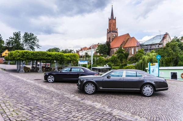Berlin - 17 Ağustos 2014: Bentley Mulsanne otomotiv gazetecileri için test sürücü Event'de. Bentley Mulsanne 6.75 litre V8 Çift Kişilik-512 hp güç üreten turbo tarafından desteklenmektedir.