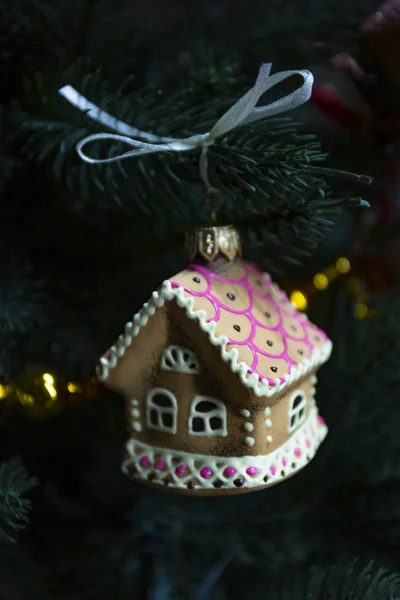 Винтажные рождественские елки Пряничные домашние игрушки — стоковое фото