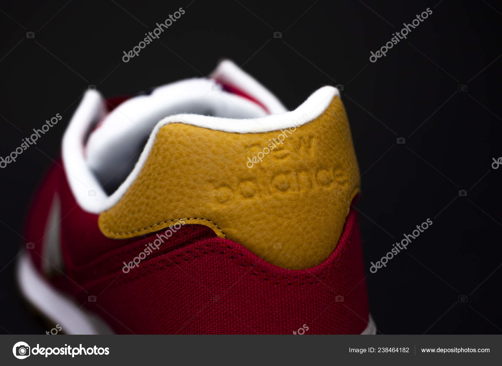 new balance 574 athletic shoe