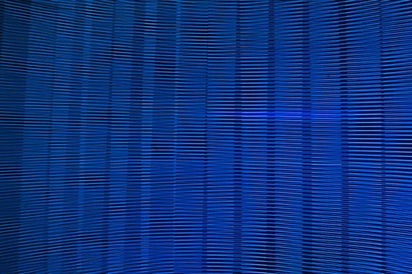 Abstrakt lang eksponering uklare lyslinjer svart og blå bakgrunn. Geometriske former – stockfoto