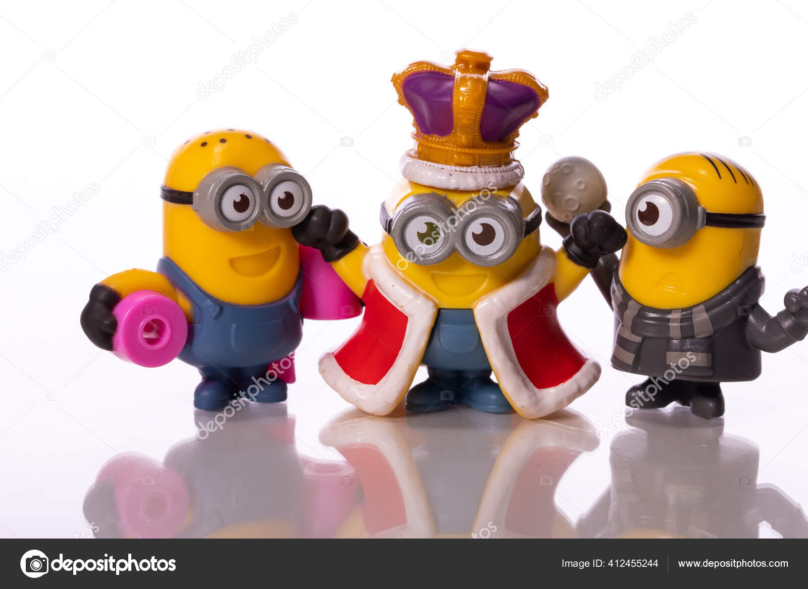 La Usa August 17 Minions Toys Stuart Carl Bob On White Background Stock Editorial Photo C Taborov La Usa August 17 Minions Toys Stuart Carl Bob On White Background Stock Editorial Photo C Taborov