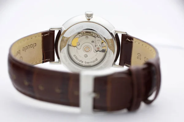 Geneve, Svizzera 01.10.2020 - Claude Bernard swiss made watch close up detail — Foto Stock
