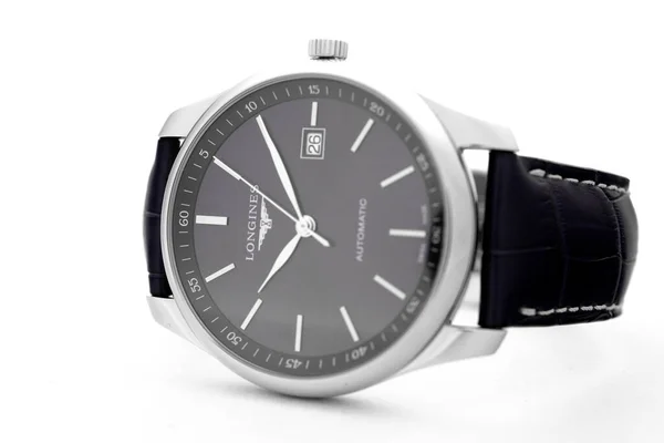 Geneve, Suíça 01.10.2020 - Longines relógio de pulso. empresa relógio de luxo — Fotografia de Stock