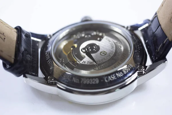Женева, Швейцария 01.10.2020 - Claude Bernard swiss made watch close up detail — стоковое фото