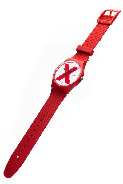 로마, 이탈리아 07.10.2020 - 스 워치 X 디자인 유행하는 패션은 수정 시계를 만들었다 — 스톡 사진