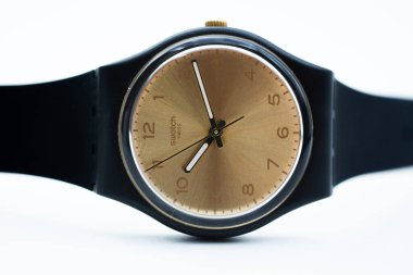 Londra, GB 07.10.2020 - İsviçre Kuvars saati beyaza izole edildi