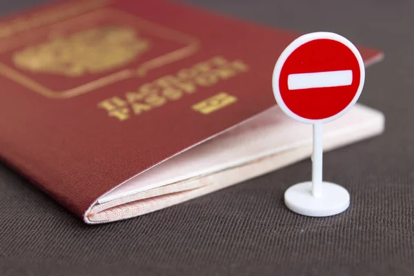 Arrêtez Concept Migration Illégale Passeport Russe Stop Sign Close — Photo