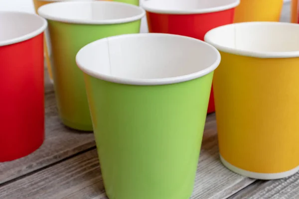 Arrangement Recycling Disposable Colorful Paper Cups Glass Red Yellow Green — Stock Photo, Image