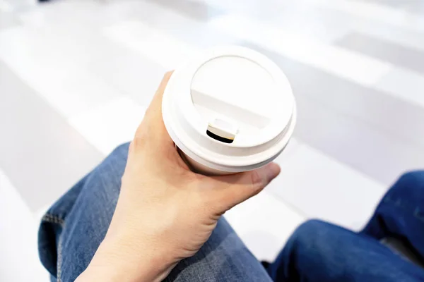 Woman Hand Holding White Disposadle Paper Cup Coffee — Stock Photo, Image