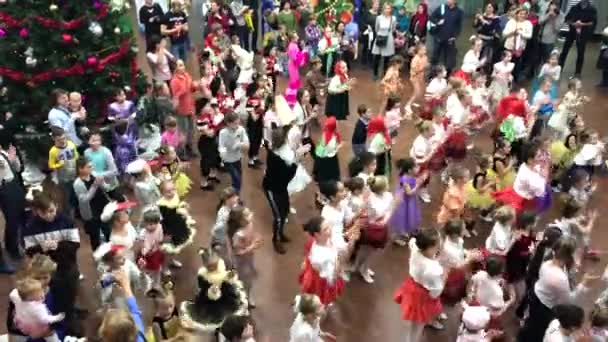 Moscow Rússia Dezembro 2018 Muitas Crianças Vestindo Trajes Carnaval Dançando — Vídeo de Stock