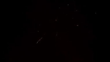Güzel havai fişek yeni yıl kutlama göster. En büyük havai fişek arka plan için. Muhteşem tatil havai fişek kutlama kavram