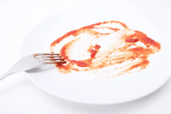 Порожня Брудна Біла Тарілка Після Спагеті Томатним Соусом Або Кетчупом — стокове фото