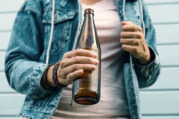 Drunked Woman Dressed Punk Informal Drinking Beer Brown Bottle Alcohol — Stock Photo, Image